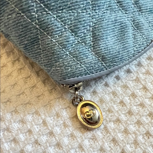 🛍SOLD🛍 Christian Dior Cosmetic Bag - Picture 2 of 9